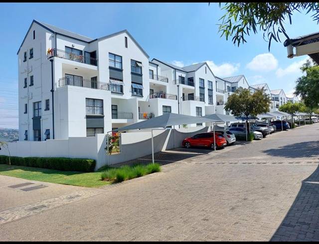 3 BEDROOM TOWNHOUSE FOR SALE IN GREENSTONE HILL